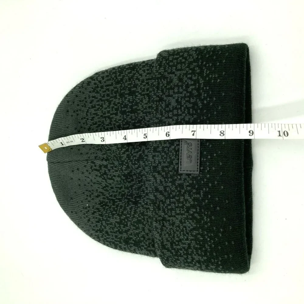 LEVI'S Men's Signature Leather Logo Patch Cuffed Beanie Hat Knit OS Adult Grey
